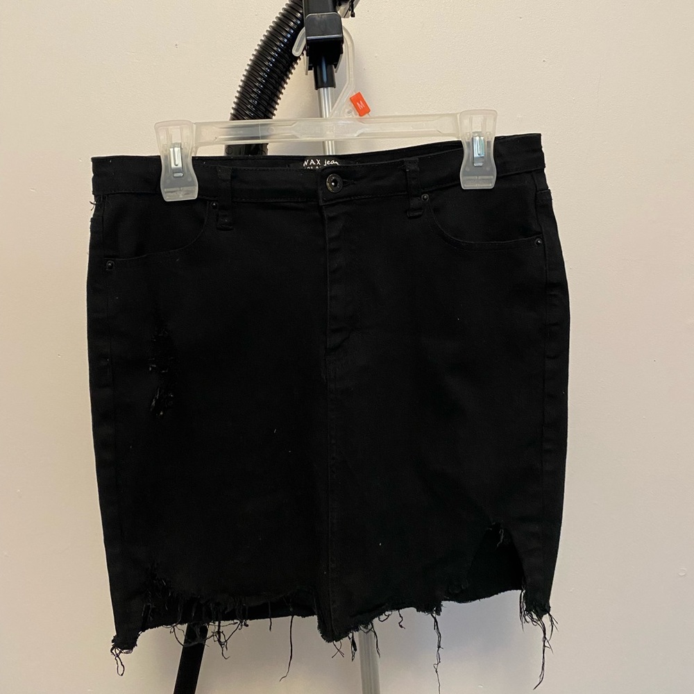 Black skirt